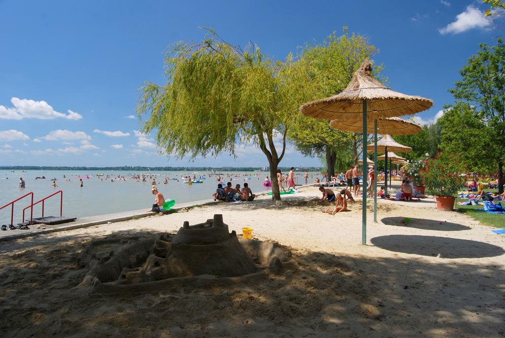 Frankie Holiday Apartment II. Balatongyörök Buitenkant foto